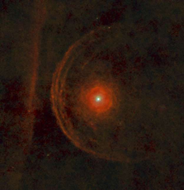 betelgeusesenigmaticenv.png